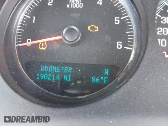 2013 Chevrolet Tahoe Commercial z VIN 1GNLC2E05DR161378, wystawiony jako IAAI lot #42671610 z przebiegiem 190 214 mil mil oraz . Historia ofert i sprzedaży dostępna na DreamBid. Obrazek 7.