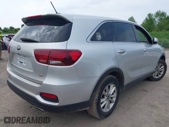 2019 Kia Sorento LX с VIN 5XYPGDA36KG559933, выставлен на аукционе IAAI как лот 42498134 с пробегом 97 141 миль миль и . История ставок и продаж доступна на DreamBid. Изображение 4.