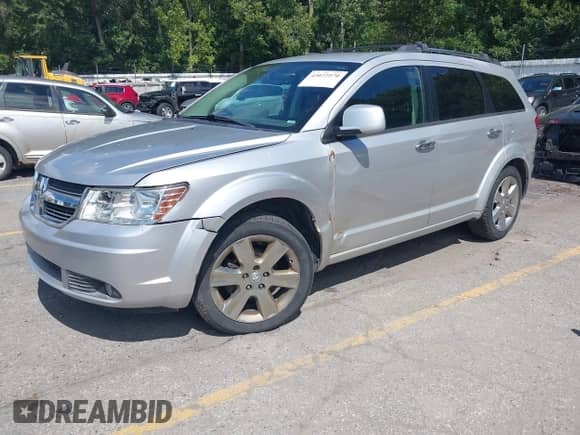 2010 Dodge Journey R/T with VIN 3D4PH6FV8AT135912, listed as a IAAI auction lot 43072570 with 131,864 mi miles and . Bid and sale history available at DreamBid. Image 2.