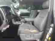2012 Toyota Tundra Limited z VIN 5TFSY5F10CX132864, wystawiony jako Copart lot #70156505 z przebiegiem 186 395 mil mil oraz Szkoda całkowita • Salvage title. Historia ofert i sprzedaży dostępna na DreamBid. Obrazek 7.
