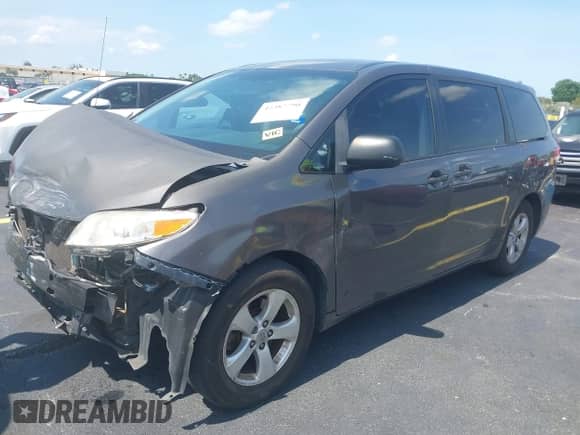 2012 Toyota Sienna с VIN 5TDZK3DC7CS211561, выставлен на аукционе IAAI как лот 42387790 с пробегом 222 925 миль миль и . История ставок и продаж доступна на DreamBid. Изображение 2.