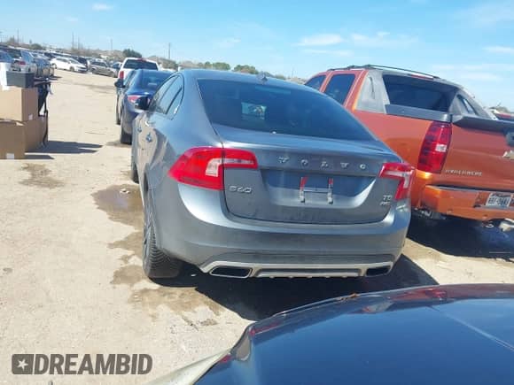 2016 Volvo S60 T5 Platinum с VIN YV4612UM7G2001173, выставлен на аукционе IAAI как лот 41659965 с пробегом 117 805 миль миль и . История ставок и продаж доступна на DreamBid. Изображение 16.
