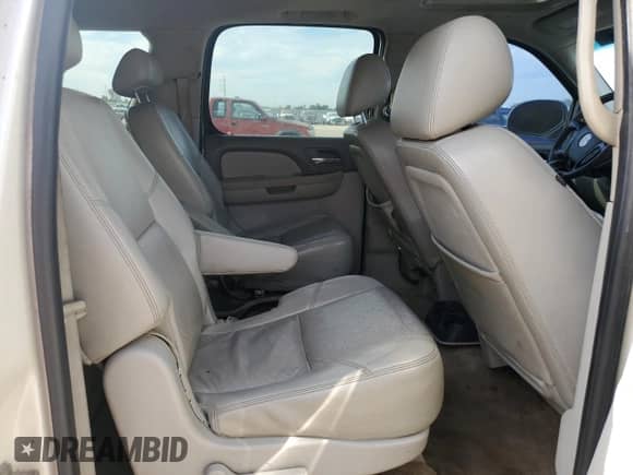 2010 Chevrolet Suburban LTZ с VIN 1GNUCKE01AR229045, выставлен на аукционе Copart как лот 86408045 с пробегом Не указан миль и Чистый • Clean title. История ставок и продаж доступна на DreamBid. Изображение 11.