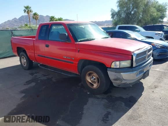 2001 Dodge 1500 with VIN 1B7HC13Z61J576312, listed as a IAAI auction lot 42678853 with 371,560 mi miles and . Bid and sale history available at DreamBid. Image 1.