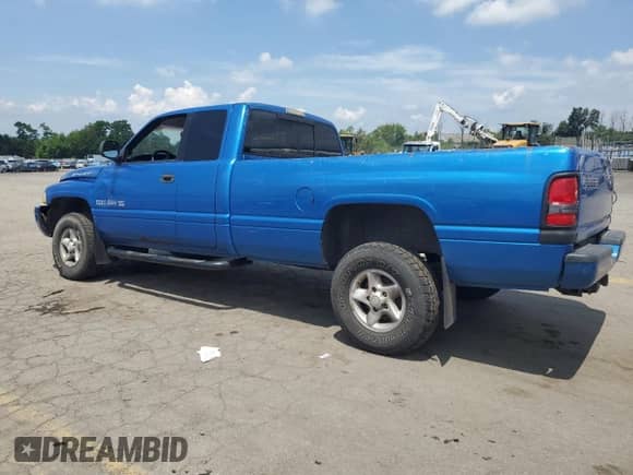 2000 Dodge 1500 with VIN 1B7HF13Z3YJ115182, listed as a Copart auction lot 64382325 with 73,590 mi miles and Salvage title. Bid and sale history available at DreamBid. Image 2.
