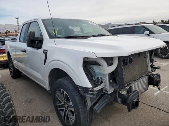 2022 Ford F-150 XL with VIN 1FTEX1EP0NKF28078, listed as a Copart auction lot 45392995 with 60,686 mi miles and Salvage title. Bid and sale history available at DreamBid. Image 4.