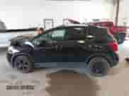 2021 Chevrolet Trax LT z VIN KL7CJLSB4MB330063, wystawiony jako IAAI lot #42957840 z przebiegiem 59 325 mil mil oraz . Historia ofert i sprzedaży dostępna na DreamBid. Obrazek 14.