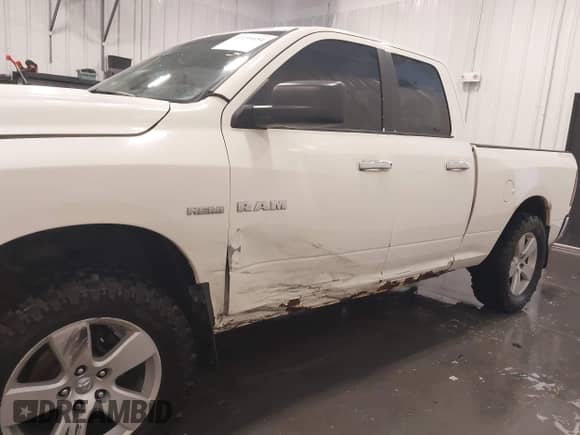 2009 Dodge 1500 SLT with VIN 1D3HV18T49S822382, listed as a IAAI auction lot 42259654 with 186,311 mi miles and . Bid and sale history available at DreamBid. Image 6.