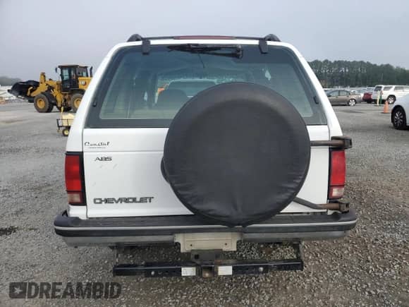 1994 Chevrolet Blazer с VIN 1GNCS13W4R0182822, выставлен на аукционе Copart как лот 64364725 с пробегом 130 925 миль миль и Списание • Salvage title. История ставок и продаж доступна на DreamBid. Изображение 6.