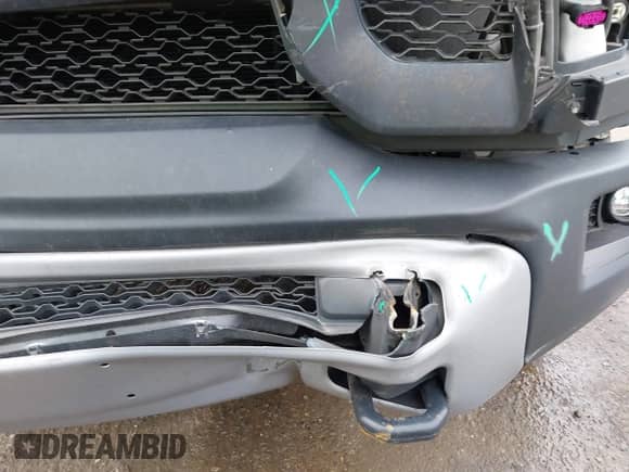 2018 Ram 1500 Rebel with VIN 1C6RR7YT5JS152633, listed as a IAAI auction lot 41788274 with 146,298 mi miles and . Bid and sale history available at DreamBid. Image 20.