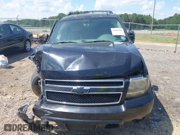 2007 Chevrolet Suburban LTZ с VIN 1GNFK16307J125636, выставлен на аукционе IAAI как лот 42622246 с пробегом Не указан миль и . История ставок и продаж доступна на DreamBid. Изображение 13.