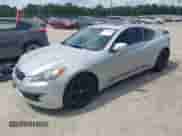 2010 Hyundai Genesis Coupe Track z VIN KMHHT6KD5AU013197, wystawiony jako IAAI lot #43107289 z przebiegiem 197 403 mil mil oraz . Historia ofert i sprzedaży dostępna na DreamBid. Obrazek 17.