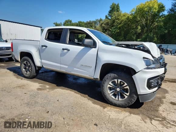 2022 Chevrolet Colorado 2WD Work Truck z VIN 1GCGSBEN5N1112142, wystawiony jako Copart lot #84707755 z przebiegiem 76 881 mil mil oraz Szkoda całkowita • Salvage title. Historia ofert i sprzedaży dostępna na DreamBid. Obrazek 4.