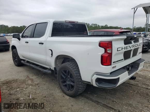 2021 Chevrolet Silverado 1500 Custom z VIN 1GCPWBEK4MZ248062, wystawiony jako Copart lot #86242255 z przebiegiem 124 564 mil mil oraz Czysty tytuł • Clean title. Historia ofert i sprzedaży dostępna na DreamBid. Obrazek 2.