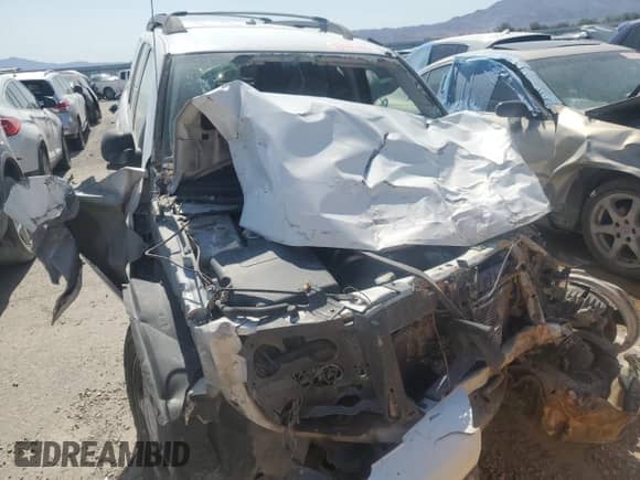 2005 Chevrolet TrailBlazer LT with VIN 1GNET16S456132556, listed as a Copart auction lot 52655405 with Not provided miles and Non repairable. Bid and sale history available at DreamBid. Image 5.