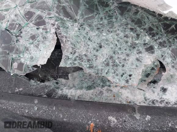 2018 Nissan Frontier SV z VIN 1N6AD0EV9JN737986, wystawiony jako IAAI lot #42973723 z przebiegiem 111 684 mil mil oraz . Historia ofert i sprzedaży dostępna na DreamBid. Obrazek 9.