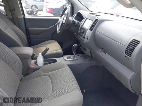 2020 Nissan Frontier Pro-4X z VIN 1N6ED0EB3LN724872, wystawiony jako IAAI lot #42711722 z przebiegiem 54 840 mil mil oraz . Historia ofert i sprzedaży dostępna na DreamBid. Obrazek 5.