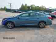 2017 Hyundai Sonata SE с VIN 5NPE24AF1HH472734, выставлен на аукционе IAAI как лот 43163101 с пробегом 126 948 миль миль и . История ставок и продаж доступна на DreamBid. Изображение 14.