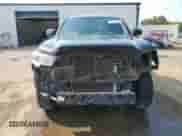 2018 Toyota Tacoma SR z VIN 5TFAX5GN2JX115996, wystawiony jako Copart lot #67276065 z przebiegiem 106 881 mil mil oraz Szkoda całkowita • Salvage title. Historia ofert i sprzedaży dostępna na DreamBid. Obrazek 5.