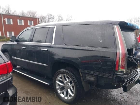 2016 Cadillac Escalade ESV Platinum с VIN 1GYS4KKJ9GR239111, выставлен на аукционе IAAI как лот 41627506 с пробегом 145 105 миль миль и . История ставок и продаж доступна на DreamBid. Изображение 14.