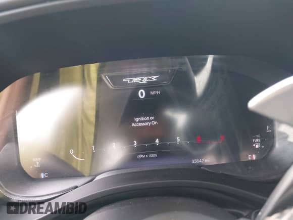 2023 Ram 1500 TRX z VIN 1C6SRFU90PN503803, wystawiony jako IAAI lot #42659089 z przebiegiem 35 642 mil mil oraz . Historia ofert i sprzedaży dostępna na DreamBid. Obrazek 7.