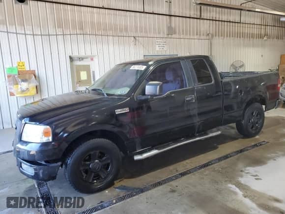 2005 Ford F-150 STX с VIN 1FTRX12W35FA19236, выставлен на аукционе Copart как лот 86276305 с пробегом 338 981 миль миль и Списание • Salvage title. История ставок и продаж доступна на DreamBid. Изображение 1.