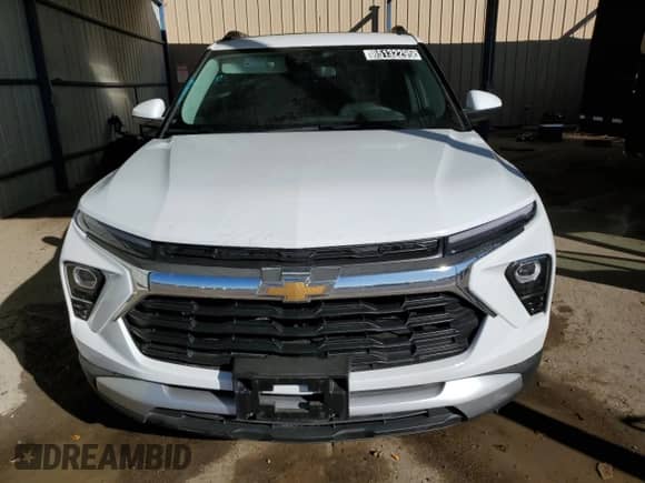 2025 Chevrolet TrailBlazer LT with VIN KL79MRSLXSB190661, listed as a Copart auction lot 85132295 with 9,945 mi miles and Clean title. Bid and sale history available at DreamBid. Image 5.