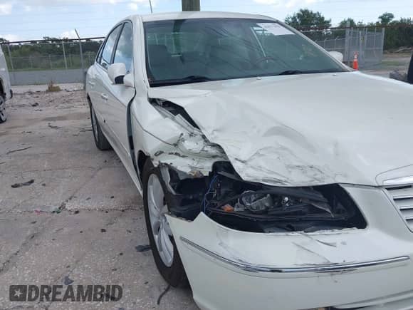 2006 Hyundai Azera SE with VIN KMHFC46F76A135172, listed as a IAAI auction lot 42917659 with 53,763 mi miles and . Bid and sale history available at DreamBid. Image 16.