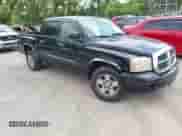 2005 Dodge Dakota Laramie z VIN 1D7HW58N55S161413, wystawiony jako IAAI lot #42632463 z przebiegiem 144 000 mil mil oraz . Historia ofert i sprzedaży dostępna na DreamBid. Obrazek 1.