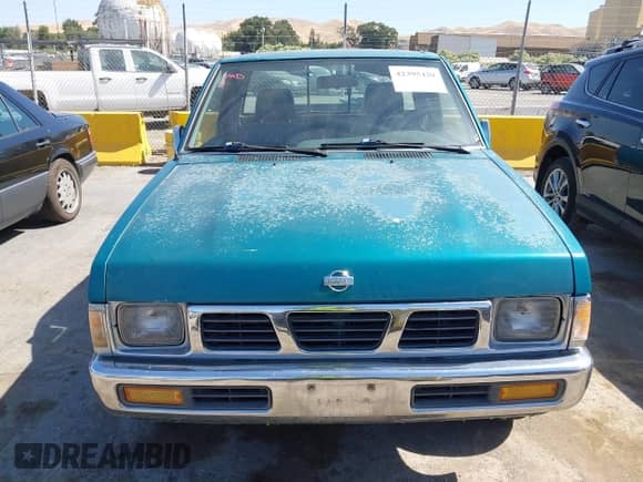 1996 Nissan Frontier XE z VIN 1N6SD16S2TC322599, wystawiony jako IAAI lot #42395420 z przebiegiem 217 831 mil mil oraz . Historia ofert i sprzedaży dostępna na DreamBid. Obrazek 6.