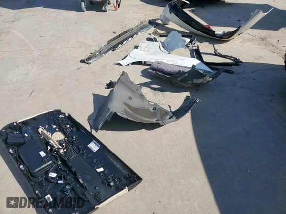 2024 BMW 4 Series 430i with VIN WBA53AP02RCN92485, listed as a Copart auction lot 57812695 with 23,143 mi miles and Salvage title. Bid and sale history available at DreamBid. Image 12.