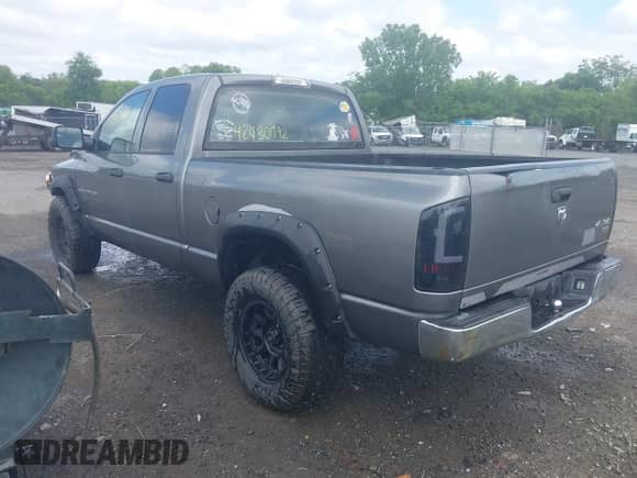 2005 Dodge 1500 SLT with VIN 1D7HU18N45S302633, listed as a IAAI auction lot 42430792 with 301,646 mi miles and . Bid and sale history available at DreamBid. Image 3.