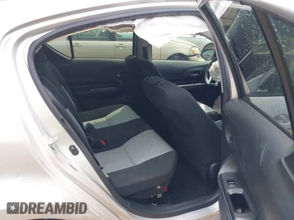 2015 Toyota Prius One z VIN JTDKDTB38F1582101, wystawiony jako IAAI lot #42429002 z przebiegiem 182 948 mil mil oraz . Historia ofert i sprzedaży dostępna na DreamBid. Obrazek 8.