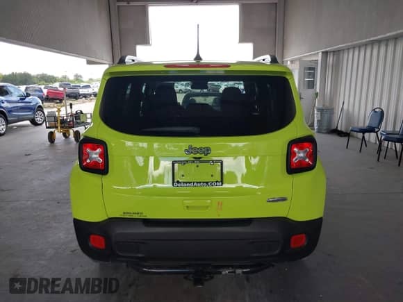 2018 Jeep Renegade Latitude with VIN ZACCJABBXJPH21386, listed as a IAAI auction lot 43027227 with 17,531 mi miles and . Bid and sale history available at DreamBid. Image 17.