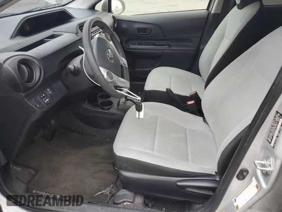 2016 Toyota Prius One z VIN JTDKDTB3XG1119104, wystawiony jako Copart lot #81838855 z przebiegiem 163 159 mil mil oraz Szkoda całkowita • Salvage title. Historia ofert i sprzedaży dostępna na DreamBid. Obrazek 7.