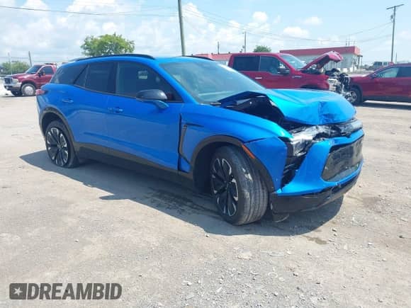 2024 Chevrolet Blazer EV eAWD RS z VIN 3GNKDCRJ3RS204122, wystawiony jako IAAI lot #42981667 z przebiegiem 25 125 mil mil oraz . Historia ofert i sprzedaży dostępna na DreamBid. Obrazek 1.