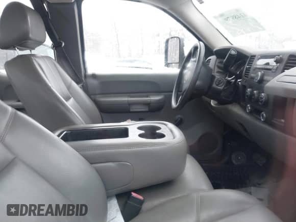 2009 Chevrolet Silverado 3500HD с VIN 1GCHC79K69E151898, выставлен на аукционе IAAI как лот 41489796 с пробегом 222 025 миль миль и . История ставок и продаж доступна на DreamBid. Изображение 5.