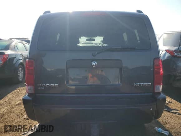 2011 Dodge Nitro Heat with VIN 1D4PU4GX6BW584176, listed as a Copart auction lot 52102035 with 185,608 mi miles and Salvage title. Bid and sale history available at DreamBid. Image 6.