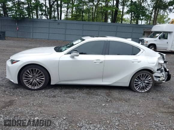 2023 Lexus IS 300 z VIN JTHD81F21P5050734, wystawiony jako IAAI lot #42464046 z przebiegiem 25 957 mil mil oraz . Historia ofert i sprzedaży dostępna na DreamBid. Obrazek 14.