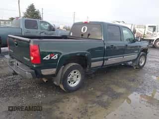 2003 Chevrolet Silverado 1500HD LS z VIN 1GCGK13U33F209456, wystawiony jako IAAI lot #41319790 z przebiegiem 230 974 mil mil oraz . Historia ofert i sprzedaży dostępna na DreamBid. Obrazek 4.