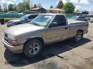 2000 Chevrolet S-10 LS с VIN 1GCCS14W9YK208910, выставлен на аукционе Copart как лот 57469205 с пробегом 171 885 миль миль и Чистый • Clean title. История ставок и продаж доступна на DreamBid. Изображение 1.