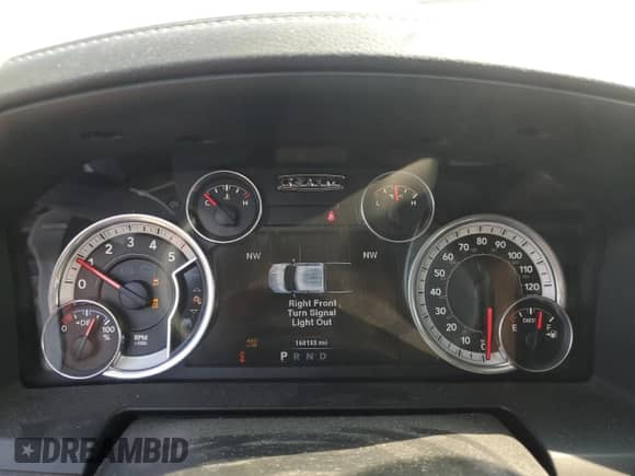 2014 Ram 1500 Laramie z VIN 1C6RR7NM5ES423256, wystawiony jako Copart lot #62539225 z przebiegiem 160 133 mil mil oraz Czysty tytuł • Clean title. Historia ofert i sprzedaży dostępna na DreamBid. Obrazek 9.