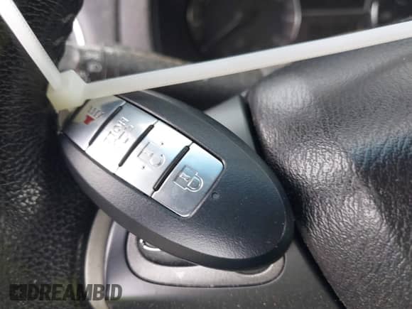 2013 Nissan Pathfinder SL with VIN 5N1AR2MM6DC678318, listed as a IAAI auction lot 42907849 with 123,886 mi miles and . Bid and sale history available at DreamBid. Image 11.