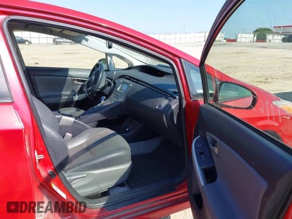 2014 Toyota Prius Four with VIN JTDKN3DU4E1736367, listed as a IAAI auction lot 43219963 with 243,680 mi miles and . Bid and sale history available at DreamBid. Image 5.