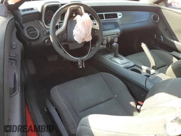 2012 Chevrolet Camaro 1LT z VIN 2G1FB1E37C9185292, wystawiony jako Copart lot #71730765 z przebiegiem Nie podano mil oraz Szkoda całkowita • Salvage title. Historia ofert i sprzedaży dostępna na DreamBid. Obrazek 8.