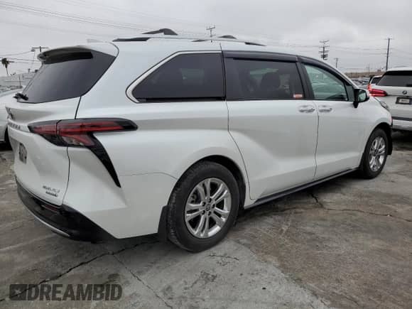 2022 Toyota Sienna Platinum с VIN 5TDESKFC8NS041784, выставлен на аукционе Copart как лот 43968765 с пробегом 179 581 миль миль и Списание • Salvage title. История ставок и продаж доступна на DreamBid. Изображение 3.