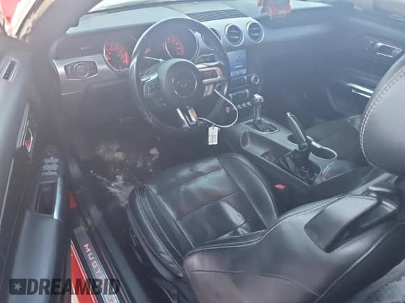 2020 Ford Mustang EcoBoost Premium z VIN 1FATP8UH7L5131575, wystawiony jako Copart lot #87602675 z przebiegiem 95 057 mil mil oraz Szkoda całkowita • Salvage title. Historia ofert i sprzedaży dostępna na DreamBid. Obrazek 8.