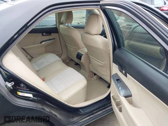 2013 Toyota Camry LE z VIN 4T1BD1FK5DU071300, wystawiony jako IAAI lot #43333370 z przebiegiem 175 536 mil mil oraz . Historia ofert i sprzedaży dostępna na DreamBid. Obrazek 8.