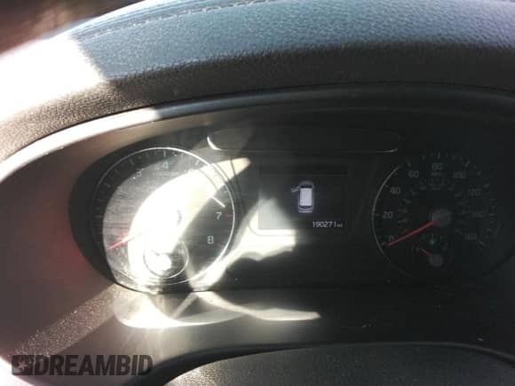 2019 Kia Sorento LX with VIN 5XYPGDA54KG471447, listed as a Copart auction lot 69381045 with 190,271 mi miles and Clean title. Bid and sale history available at DreamBid. Image 9.