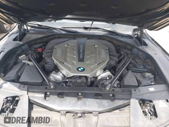 2011 BMW 7 Series 750Li z VIN WBAKB8C56BCY65806, wystawiony jako IAAI lot #42283560 z przebiegiem 100 893 mil mil oraz . Historia ofert i sprzedaży dostępna na DreamBid. Obrazek 10.